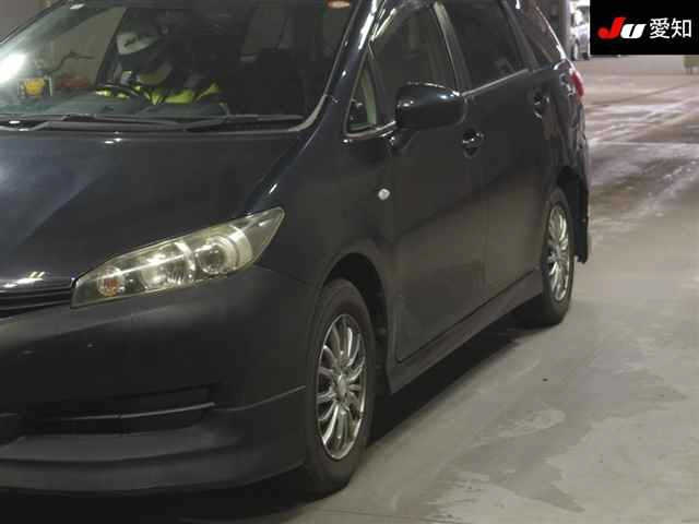 TOYOTA WISH 2011