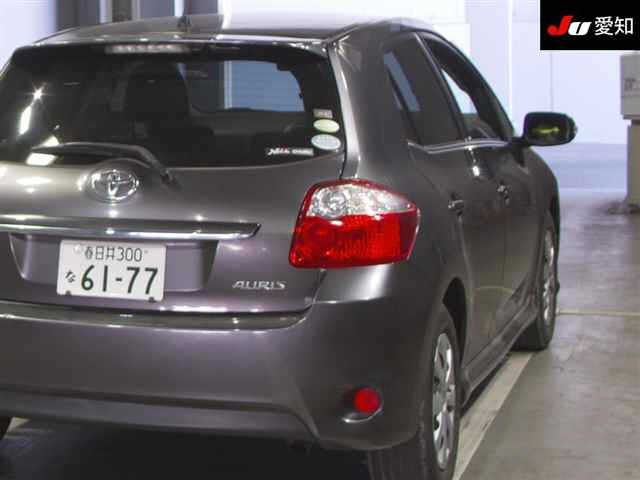 TOYOTA AURIS 2010