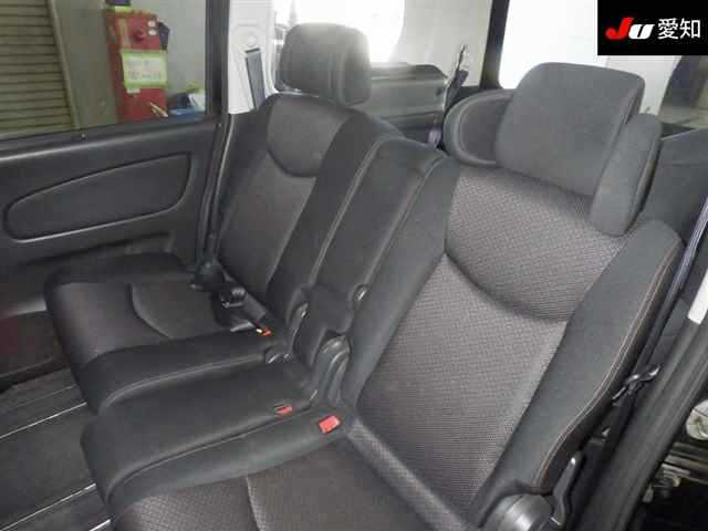 NISSAN SERENA 2011