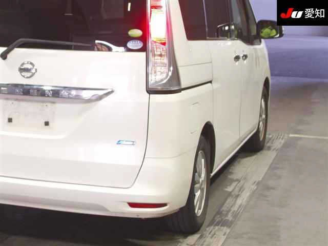 NISSAN SERENA 2011