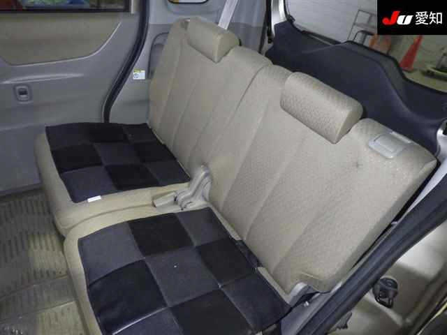 SUZUKI PALETTE 2010
