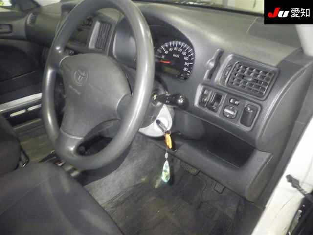 TOYOTA PROBOX 2011