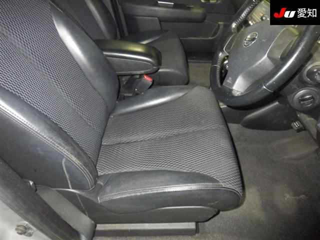 NISSAN TIIDA 2010