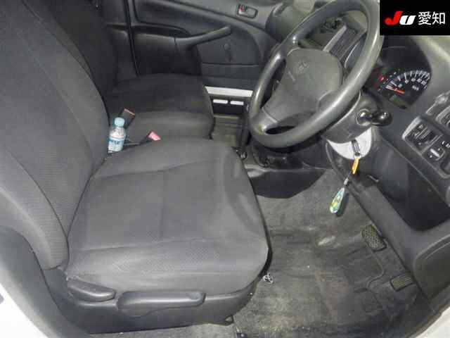 TOYOTA PROBOX 2011