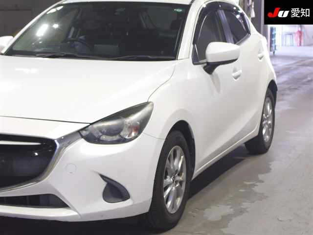 MAZDA DEMIO 2016