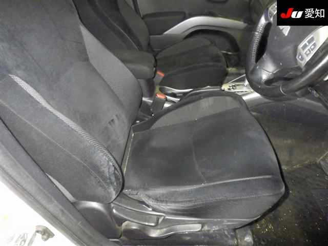 MITSUBISHI OUTLANDER 2011
