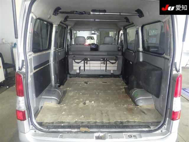 TOYOTA TOWN ACE VAN 2010
