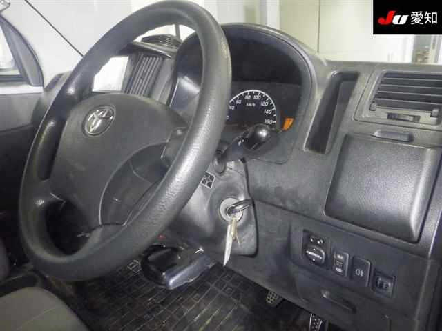 TOYOTA TOWN ACE VAN 2010