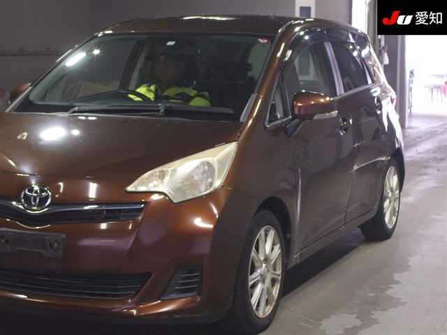 TOYOTA RACTIS 2010