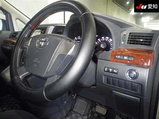 TOYOTA VELLFIRE 2011