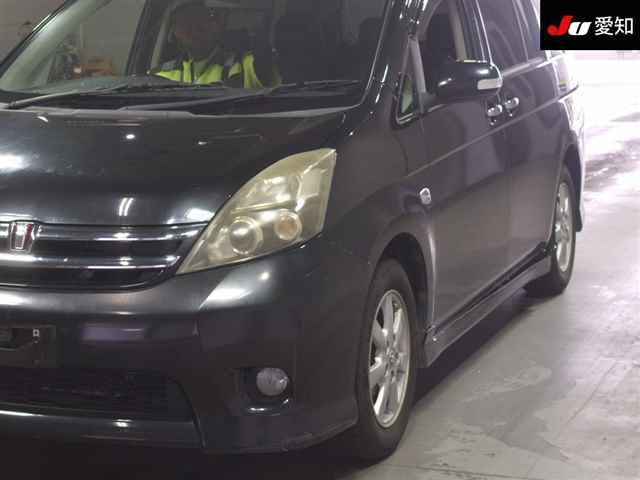 TOYOTA ISIS 2010