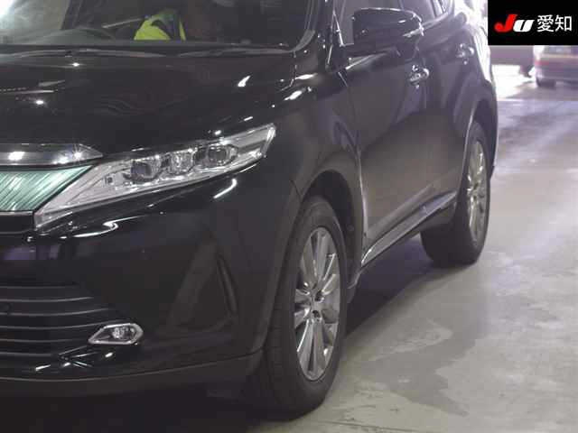 TOYOTA HARRIER 2019