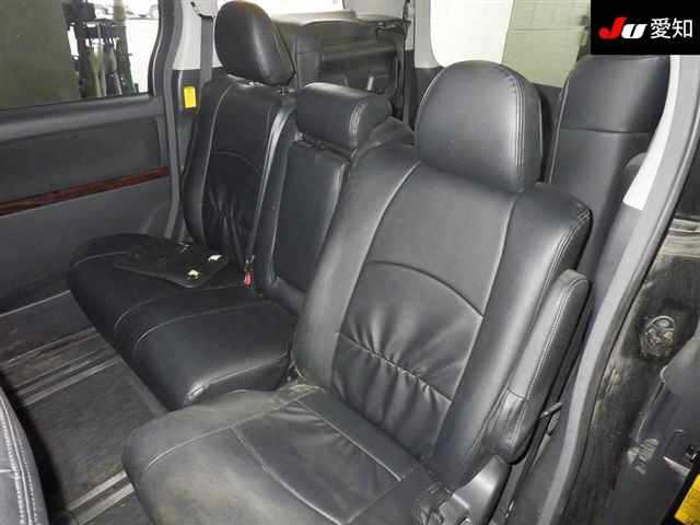 TOYOTA ALPHARD 2013