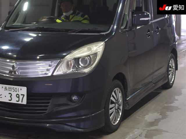 MITSUBISHI DELICA D2 2011