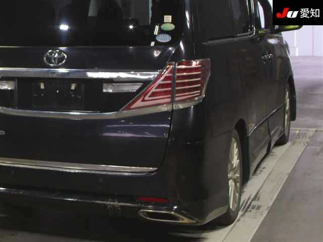 TOYOTA ALPHARD 2013