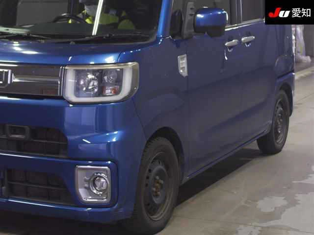 DAIHATSU WAKE 2016
