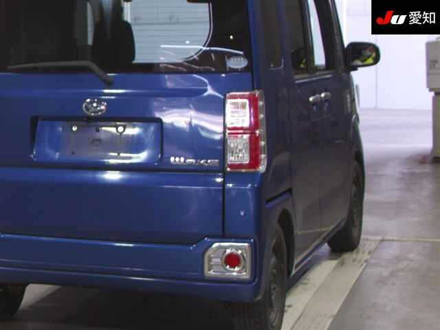 DAIHATSU WAKE 2016