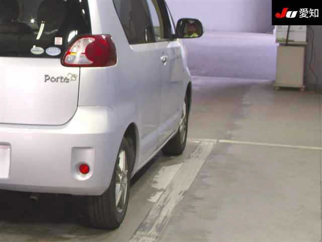 TOYOTA PORTE 2011