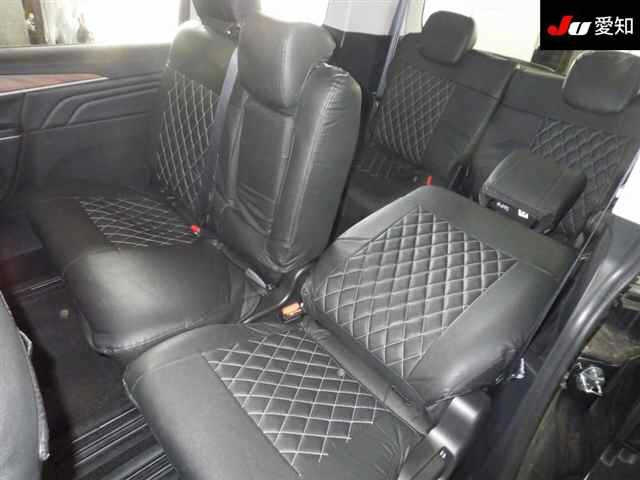 MITSUBISHI DELICA D5 2023