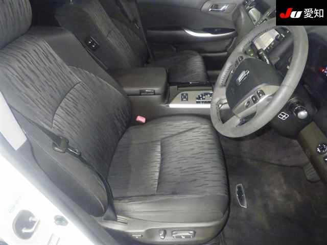 TOYOTA CROWN 2011