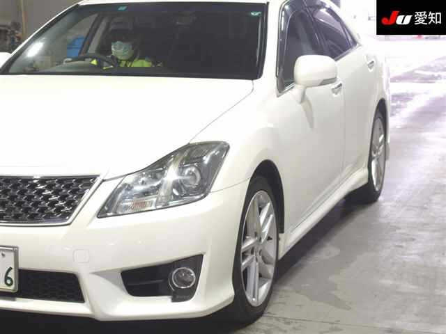 TOYOTA CROWN 2011