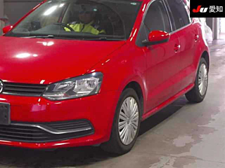 VOLKSWAGEN POLO 2016