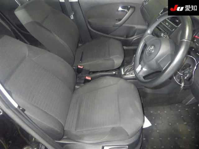 VOLKSWAGEN POLO 2012