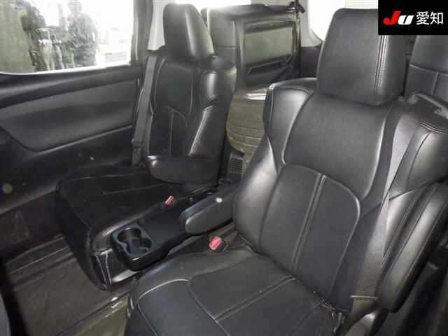TOYOTA VELLFIRE 2017