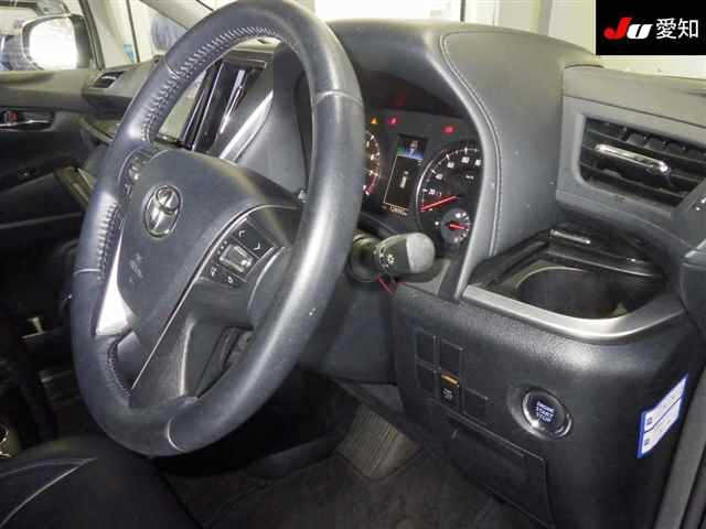 TOYOTA VELLFIRE 2017