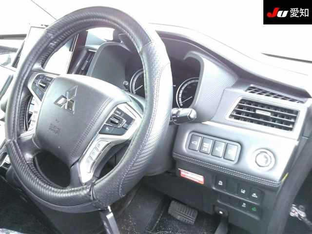 MITSUBISHI DELICA D5 2019