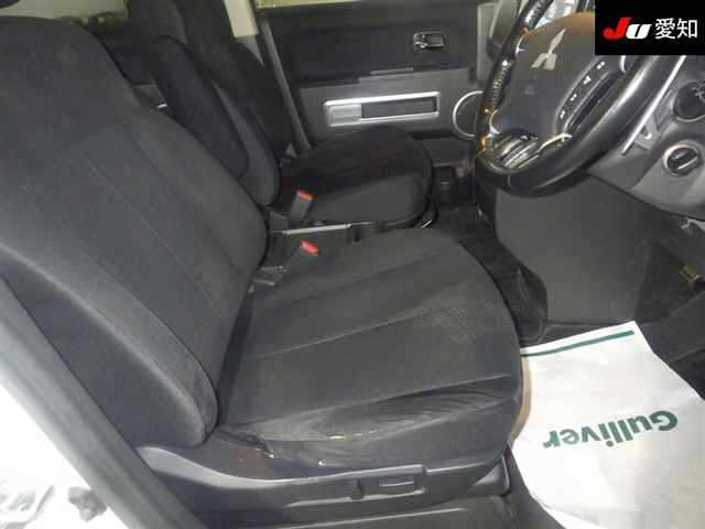 MITSUBISHI DELICA D5 2013