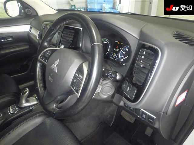 MITSUBISHI OUTLANDER PHEV 2014