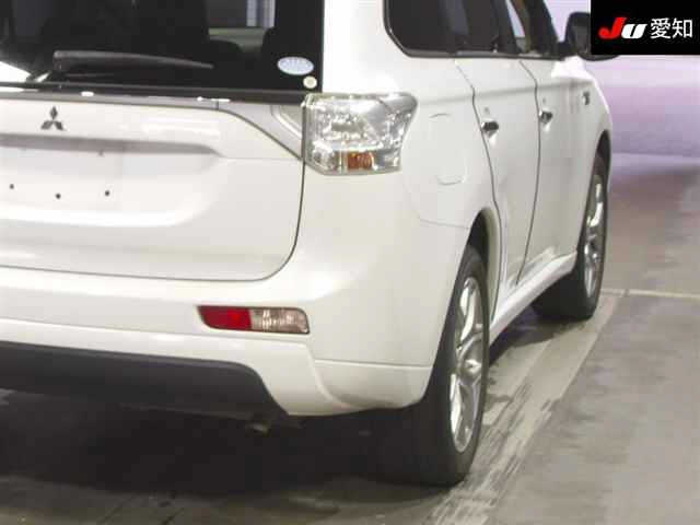 MITSUBISHI OUTLANDER PHEV 2014