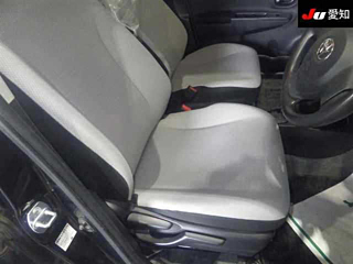 TOYOTA VITZ 2011