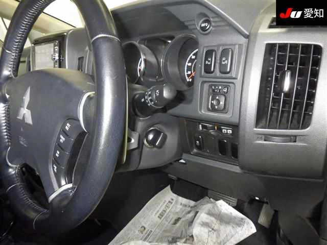 MITSUBISHI DELICA D5 2016