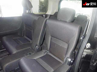 NISSAN SERENA 2010