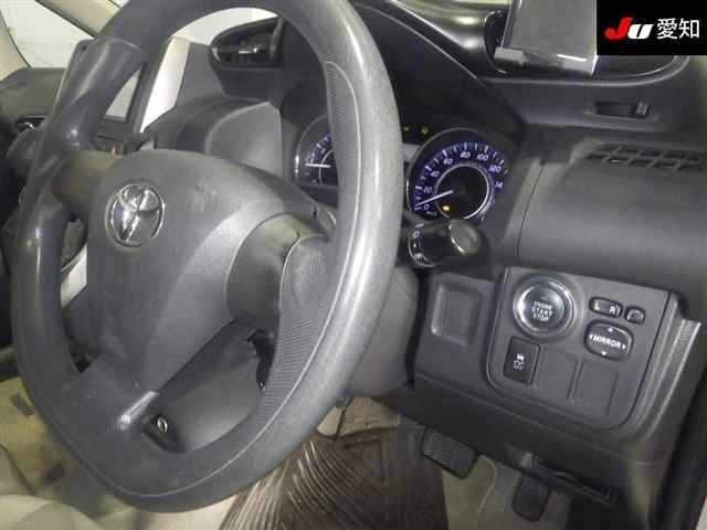TOYOTA WISH 2009