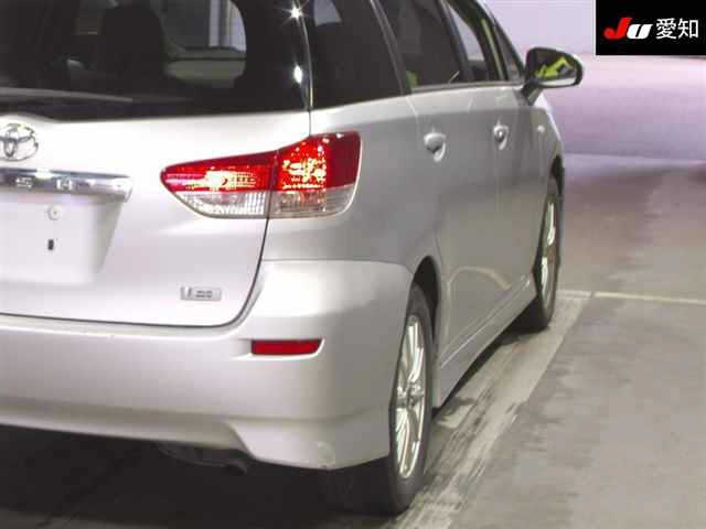 TOYOTA WISH 2009