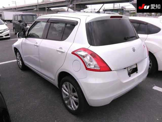 SUZUKI SWIFT 2015