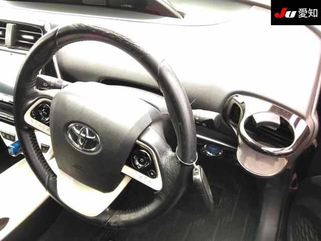 TOYOTA PRIUS 2016