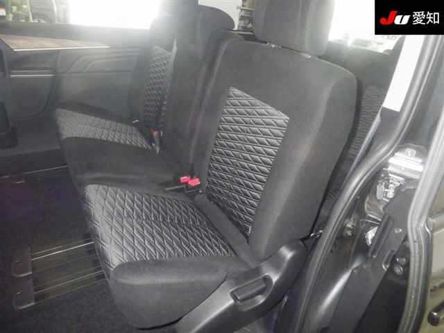 MITSUBISHI DELICA D5 2022