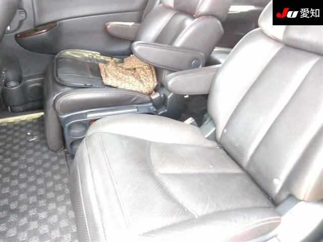 NISSAN ELGRAND 2010