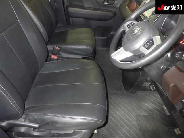 TOYOTA ROOMY 2017