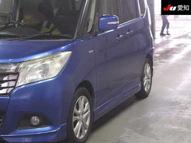 MITSUBISHI DELICA D2 2016