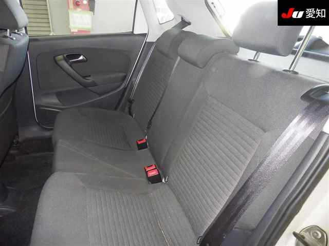 VOLKSWAGEN POLO 2011