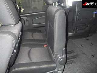NISSAN SERENA 2010