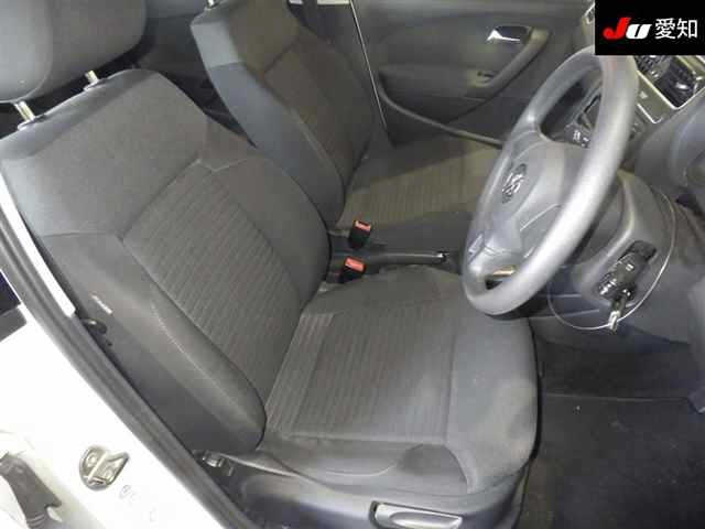 VOLKSWAGEN POLO 2011