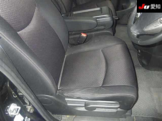 NISSAN SERENA 2010