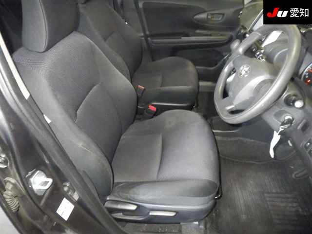 TOYOTA WISH 2016