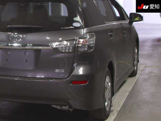 TOYOTA WISH 2016